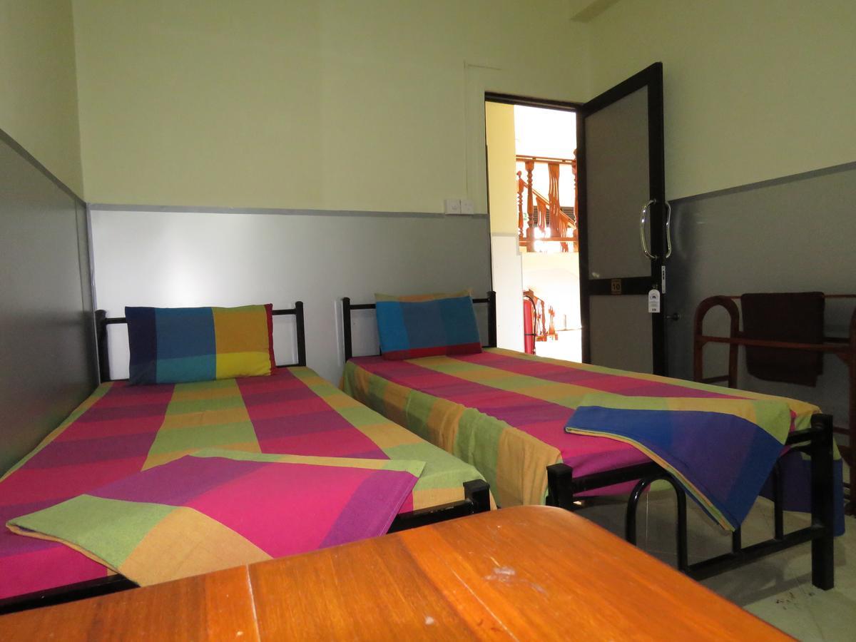 Satyodaya Educational Training Centre Kandy Bagian luar foto